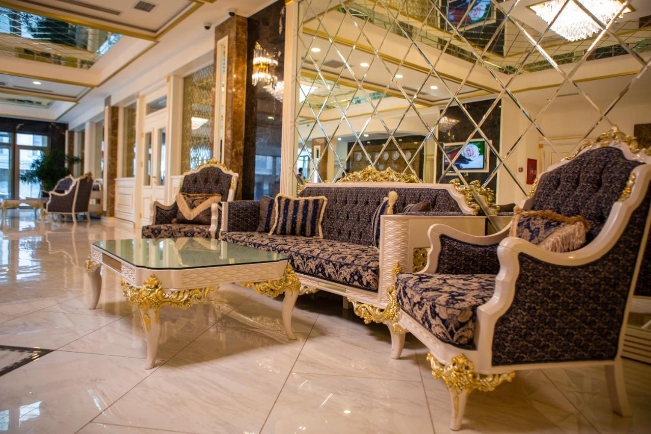 Piano Hotel Bakoe Buitenkant foto